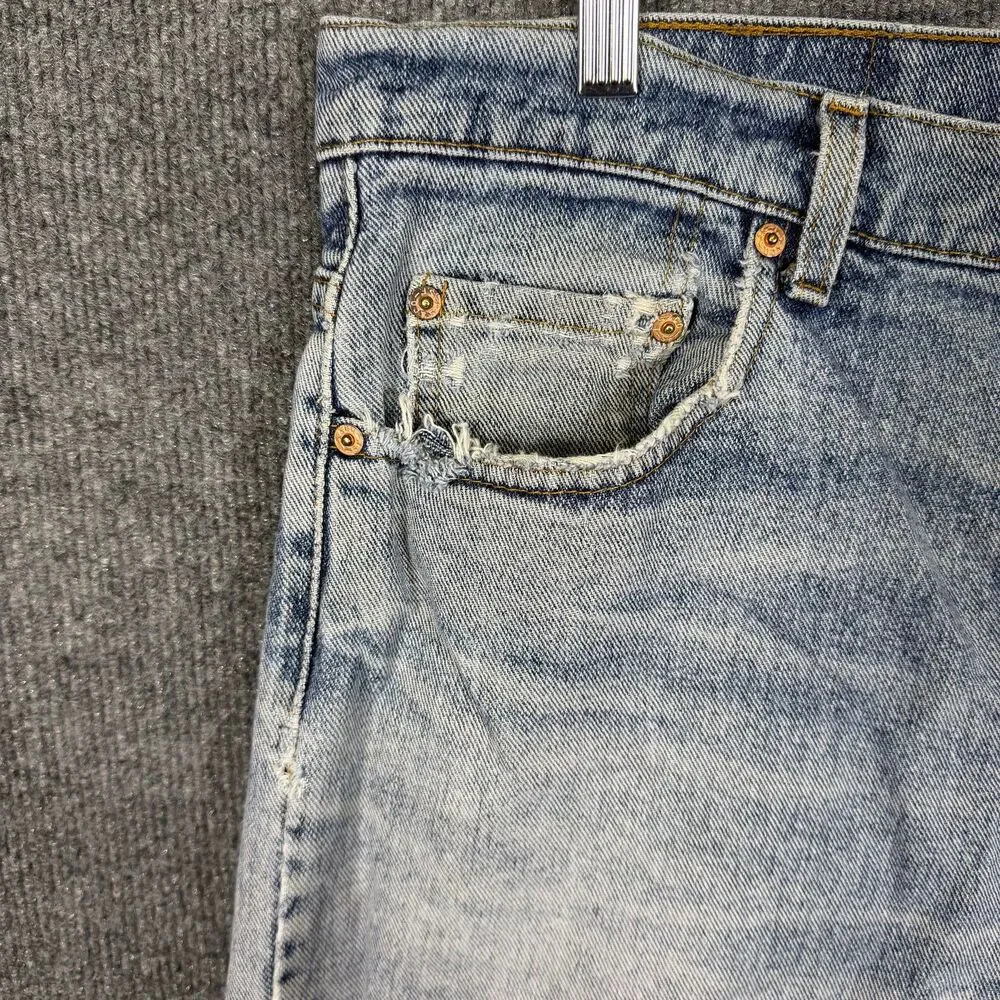 Vintage Levi's 550 Men's Jeans 38x32(36x31) Light Wash Denim Distressed Tapered